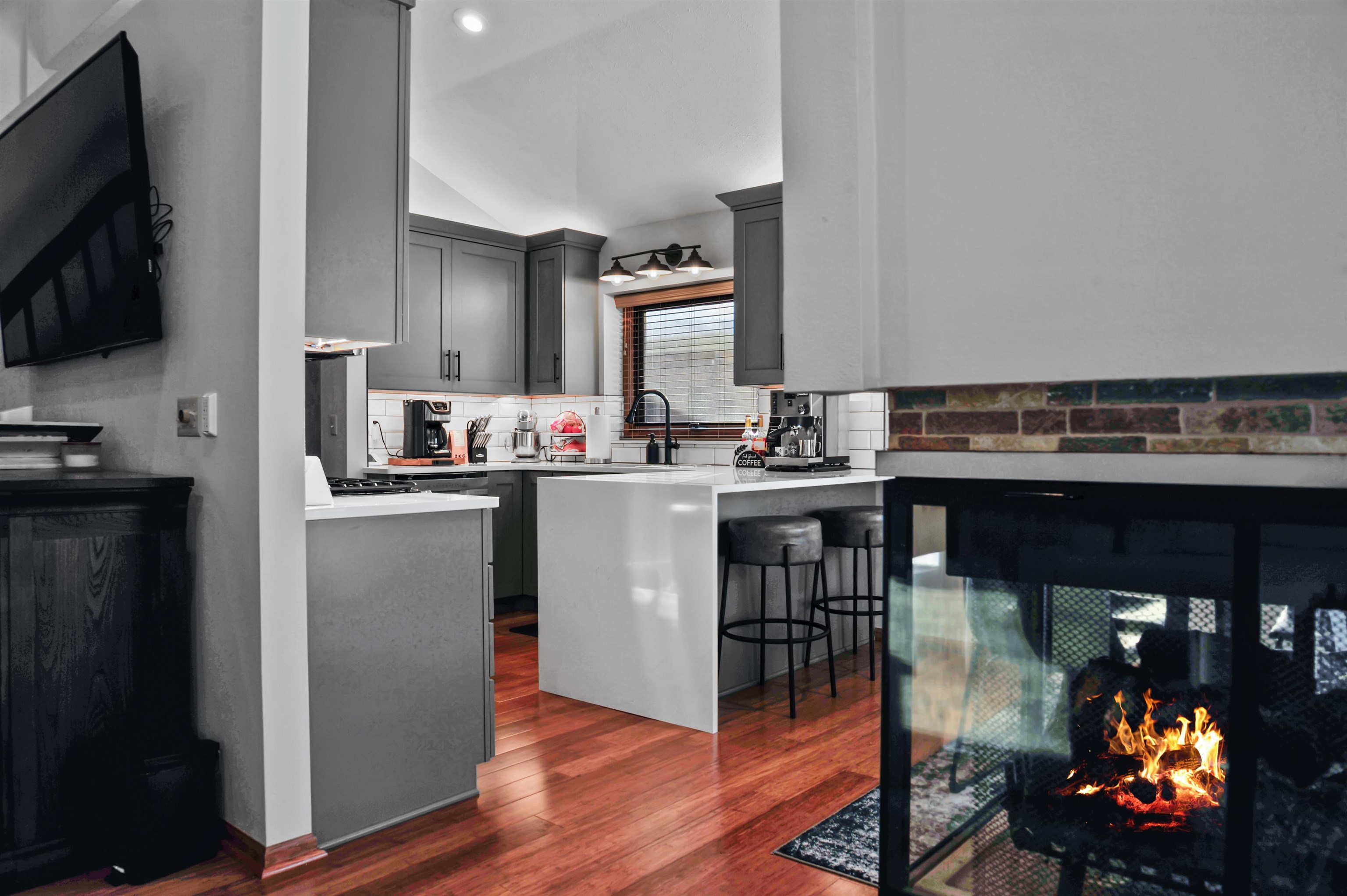 6442 Old Hunters Run Rockford, IL 61114 - Photo 10 of 38 a kitchen with a sink appliances and cabinets