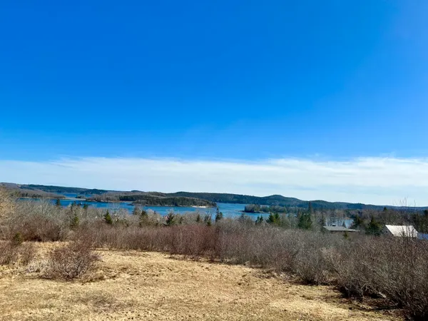 $700,000 | 113 Battle Avenue, Castine, ME 04421