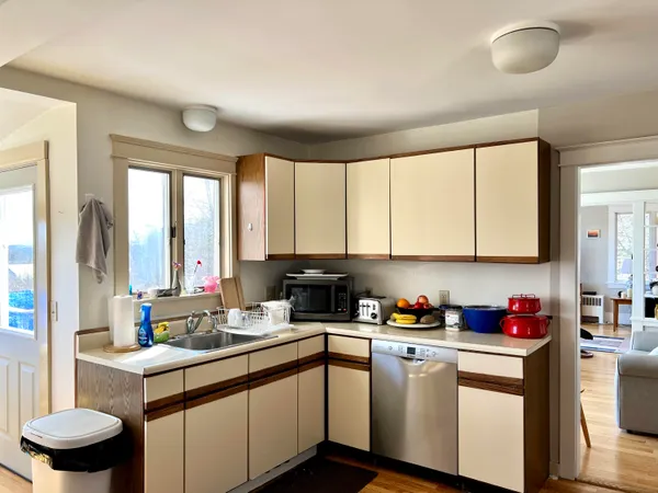 $700,000 | 113 Battle Avenue, Castine, ME 04421