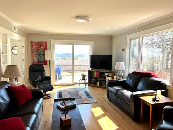 $700,000 | 113 Battle Avenue, Castine, ME 04421