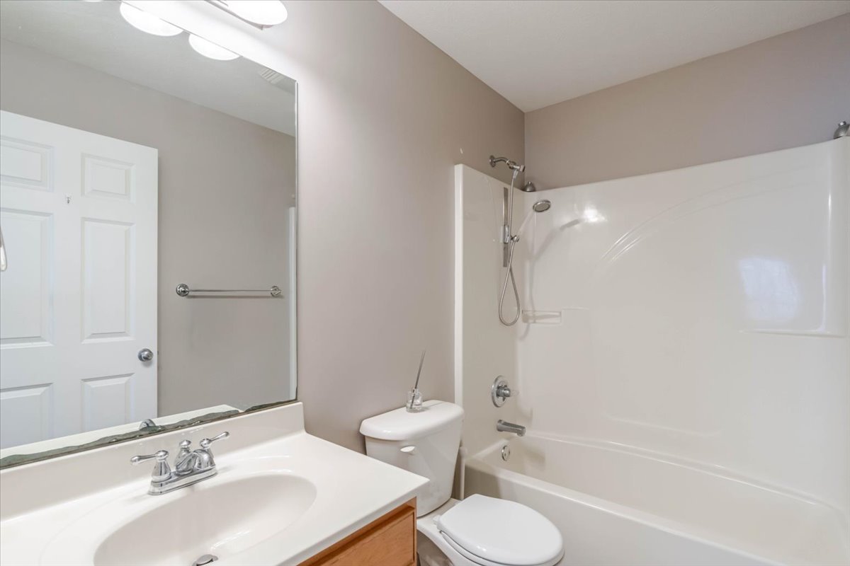 1632 Belclare Road Normal, IL 61761 - Photo 15 of 32