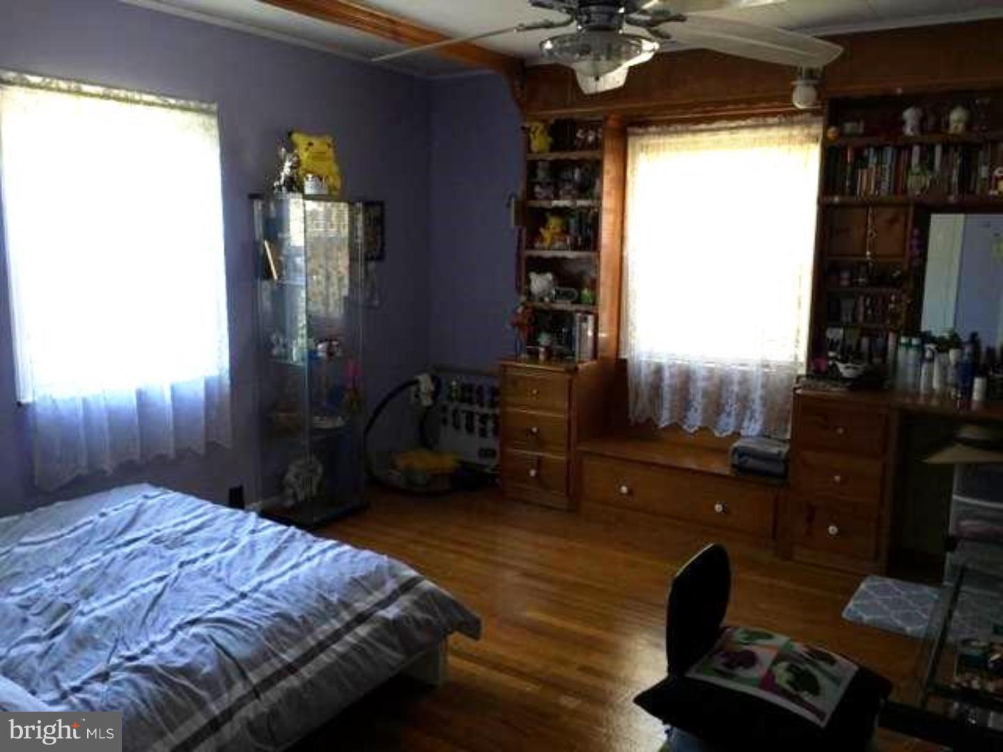 22 Johns Road Cheltenham, PA 19012 - Photo 16 of 21 Bedroom 3