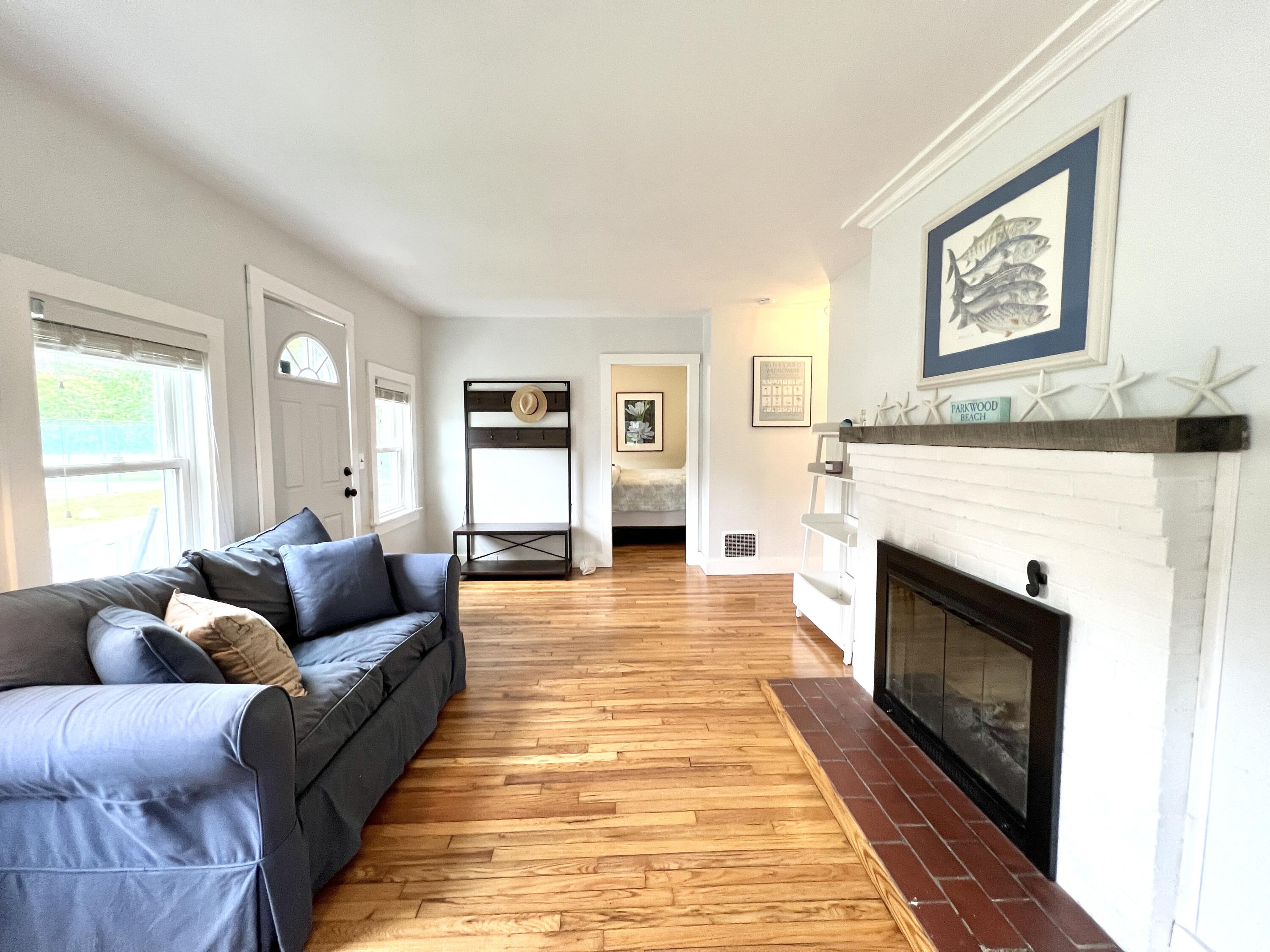 1 Diamond Avenue Wareham, MA 02571 - Photo 10 of 37 Living Room