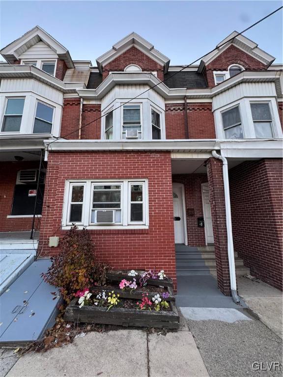 824 North 5th Street Allentown, PA 18102 - Photo 1 of 48 front view of a building