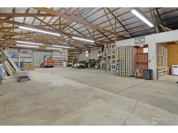 a view of parking area