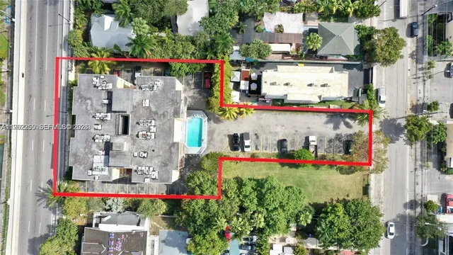 $2,350 | 453 Southwest 2nd Street, Unit 304C, Miami, FL 33130