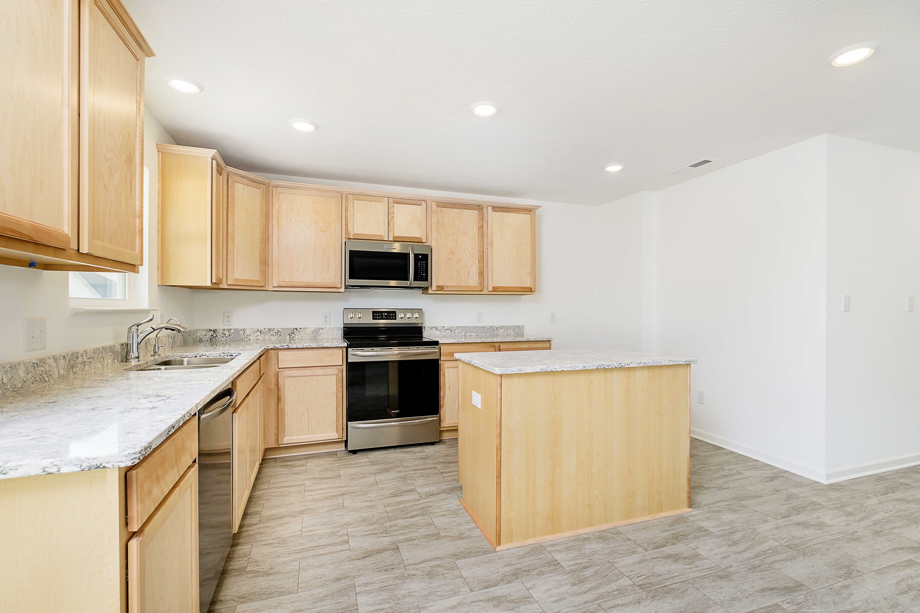 8363 Juniper Lane Pendleton, IN 46064 - Photo 12 of 31 Gallery Image 12