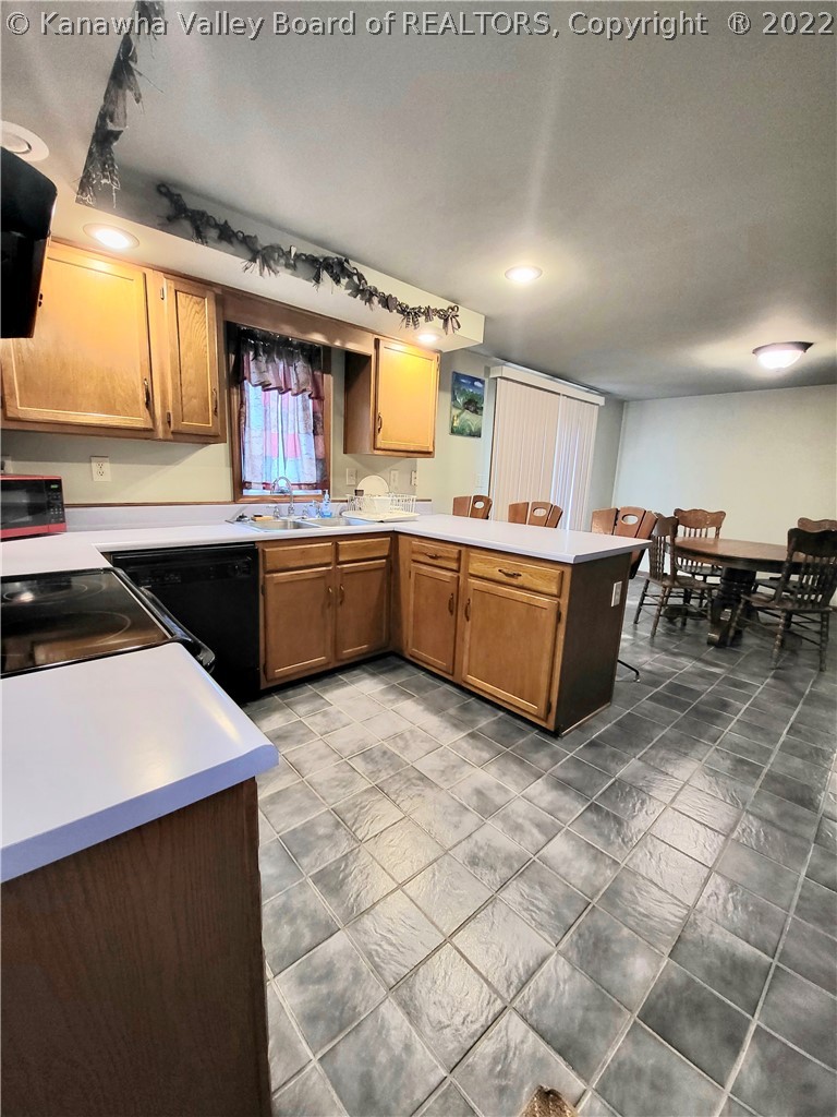 810 Gibbstown Road Letart, WV 25253 - Photo 10 of 22 Gallery Image 10