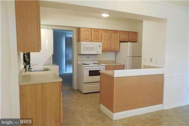 14481 Golden Oak Road Centreville, VA 20121 - Photo 1 of 20 Kitchen