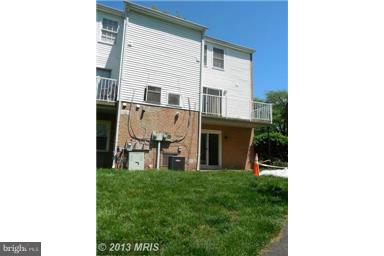 14481 Golden Oak Road Centreville, VA 20121 - Photo 17 of 20 Exterior (General)