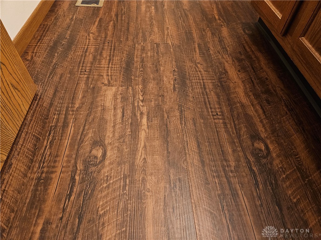 1141 Brixton Drive West Springfield, OH 45503 - Photo 5 of 17