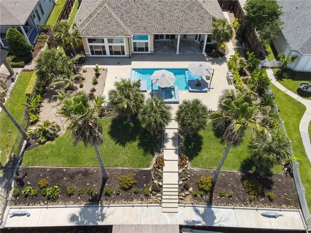 $924,000 | 2097 Lakeshore Boulevard, Slidell, LA 70461
