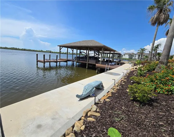 $924,000 | 2097 Lakeshore Boulevard, Slidell, LA 70461