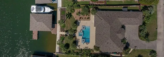 $924,000 | 2097 Lakeshore Boulevard, Slidell, LA 70461