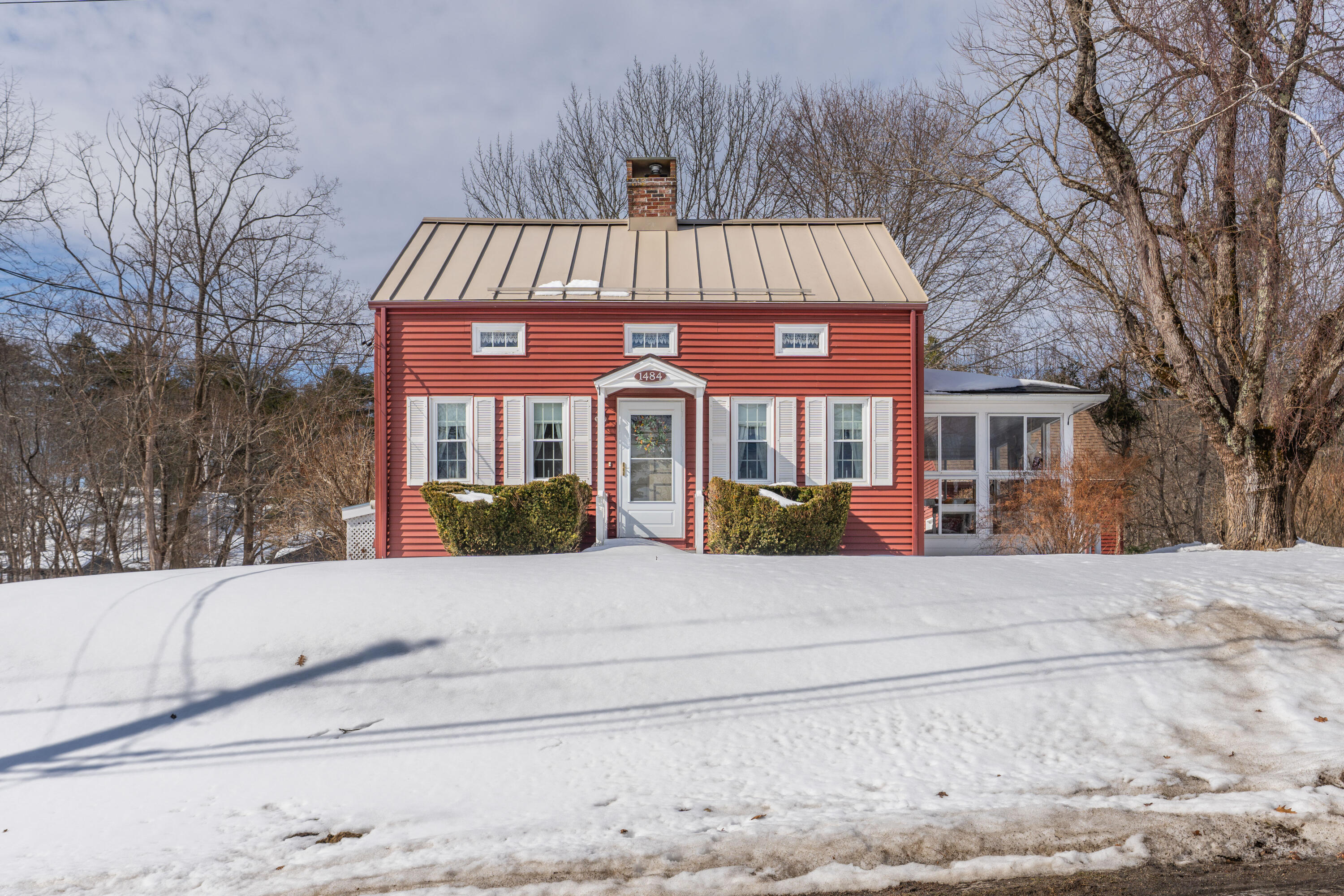 1484 Washington Street Bath 001