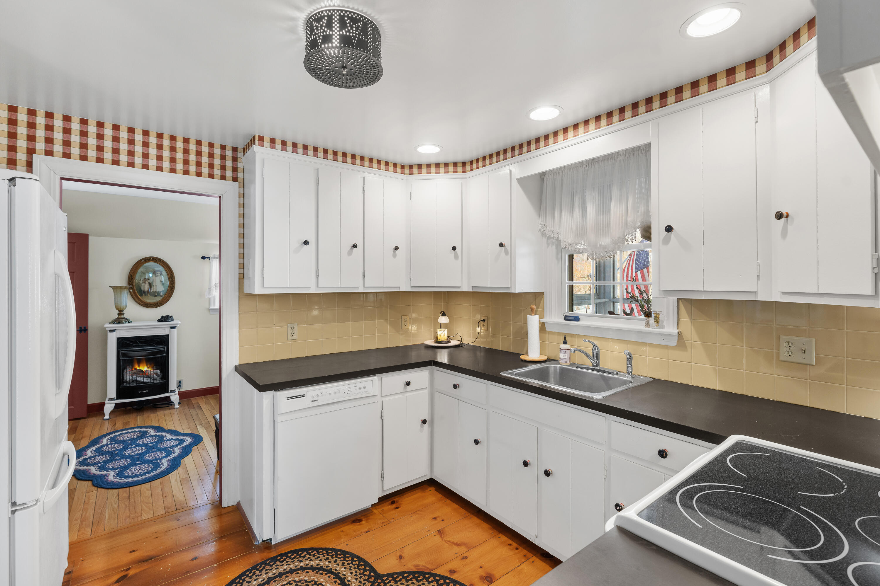 1484 Washington Street Bath, ME 04530 - Photo 10 of 94 1484 Washington Street Bath 022