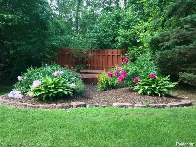 1750 Gray Road Howell, MI 48843 - Photo 3 of 24 Photo 3.jpg