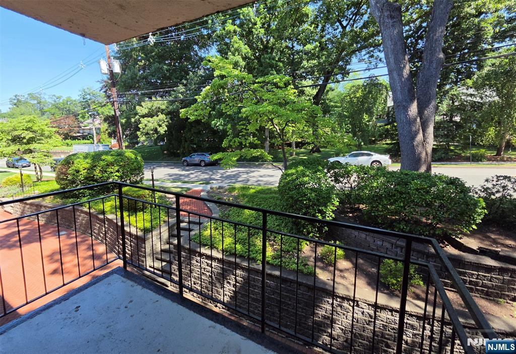 60 Madison Place, Unit A10 Ridgewood, NJ 07450 - Photo 13 of 34