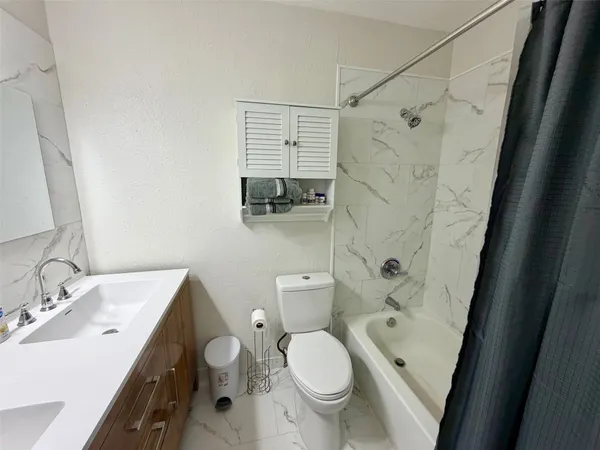 $1,100 | 3300 Pebblebrook Drive, Unit 50, Seabrook, TX 77586