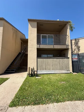 $1,100 | 3300 Pebblebrook Drive, Unit 50, Seabrook, TX 77586