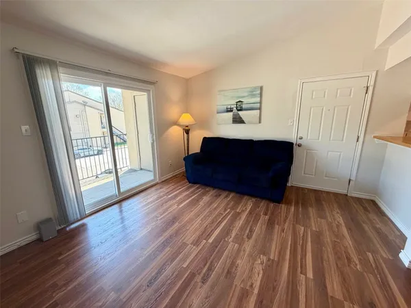 $1,100 | 3300 Pebblebrook Drive, Unit 50, Seabrook, TX 77586