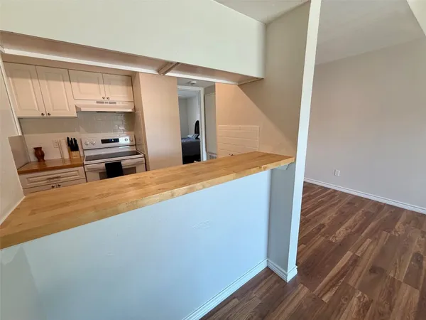$1,100 | 3300 Pebblebrook Drive, Unit 50, Seabrook, TX 77586