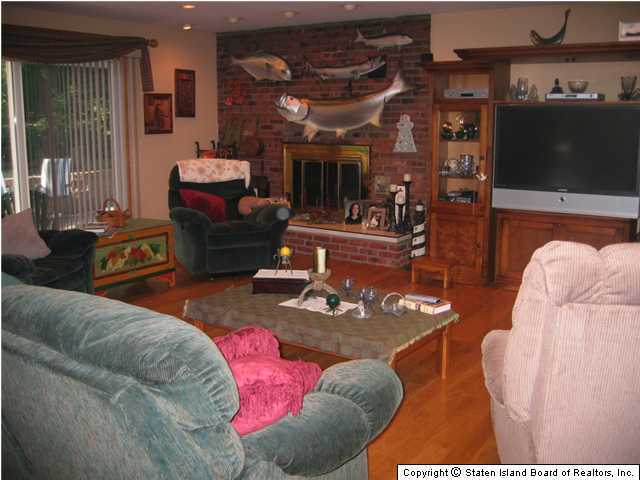454 Edinboro Road Staten Island, NY 10306 - Photo 2 of 6 Additional Photo