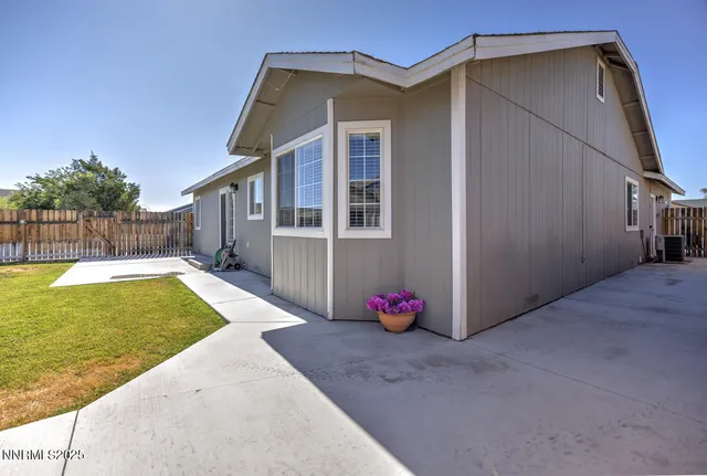 $355,000 | 206 Dianna Way, Fallon, NV 89406