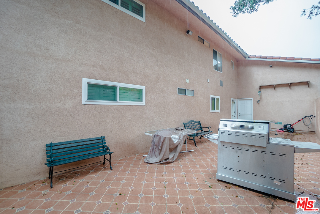 1042 Rice Canyon Road Fallbrook, CA 92028 - Photo 3 of 36