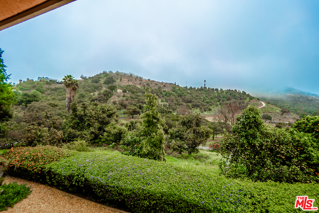 1042 Rice Canyon Road Fallbrook, CA 92028 - Photo 5 of 36