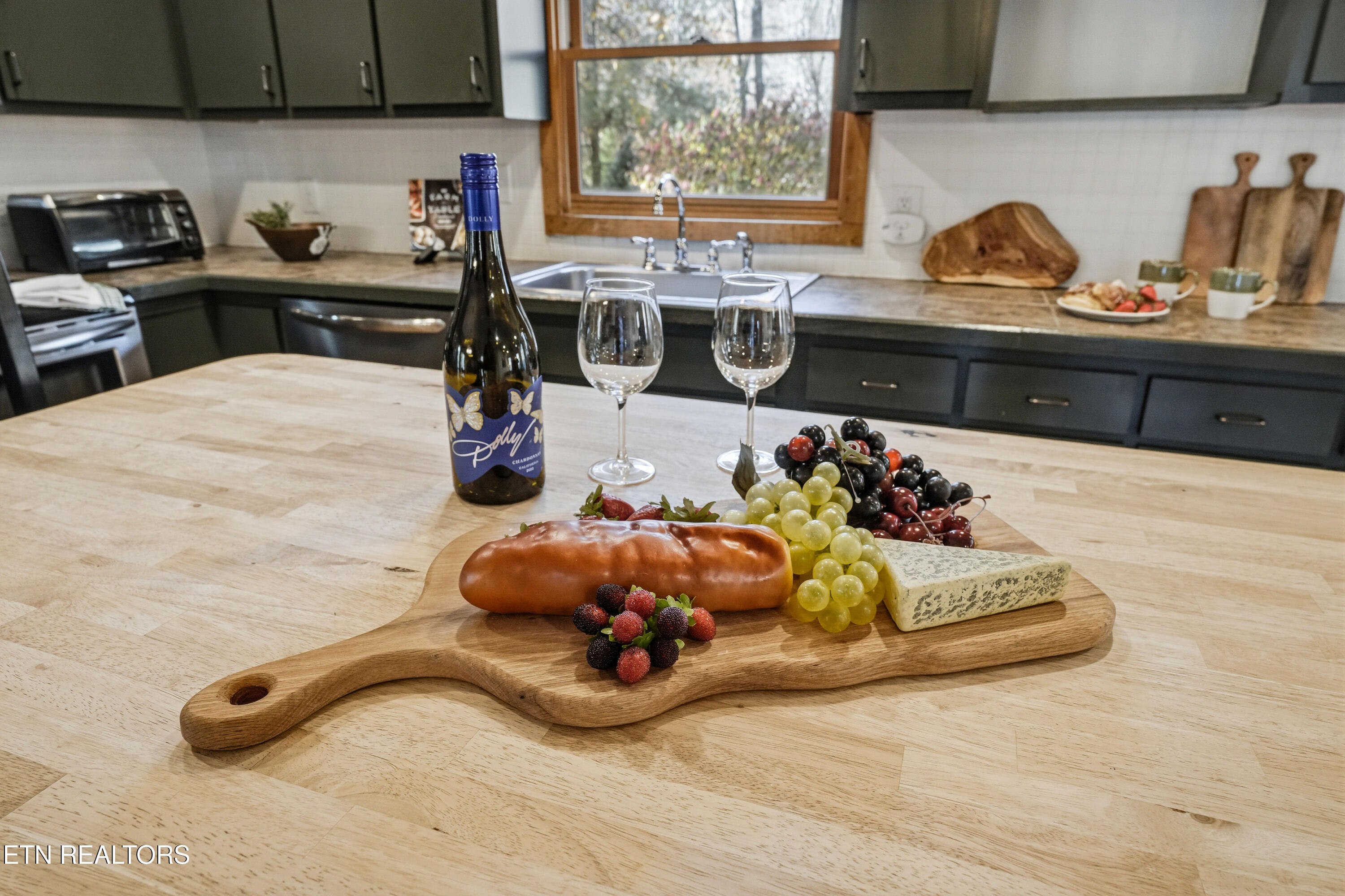 2489 Upper Middle Creek Road Sevierville, TN 37876 - Photo 13 of 57 2489-upper-middle-creek-rd-14