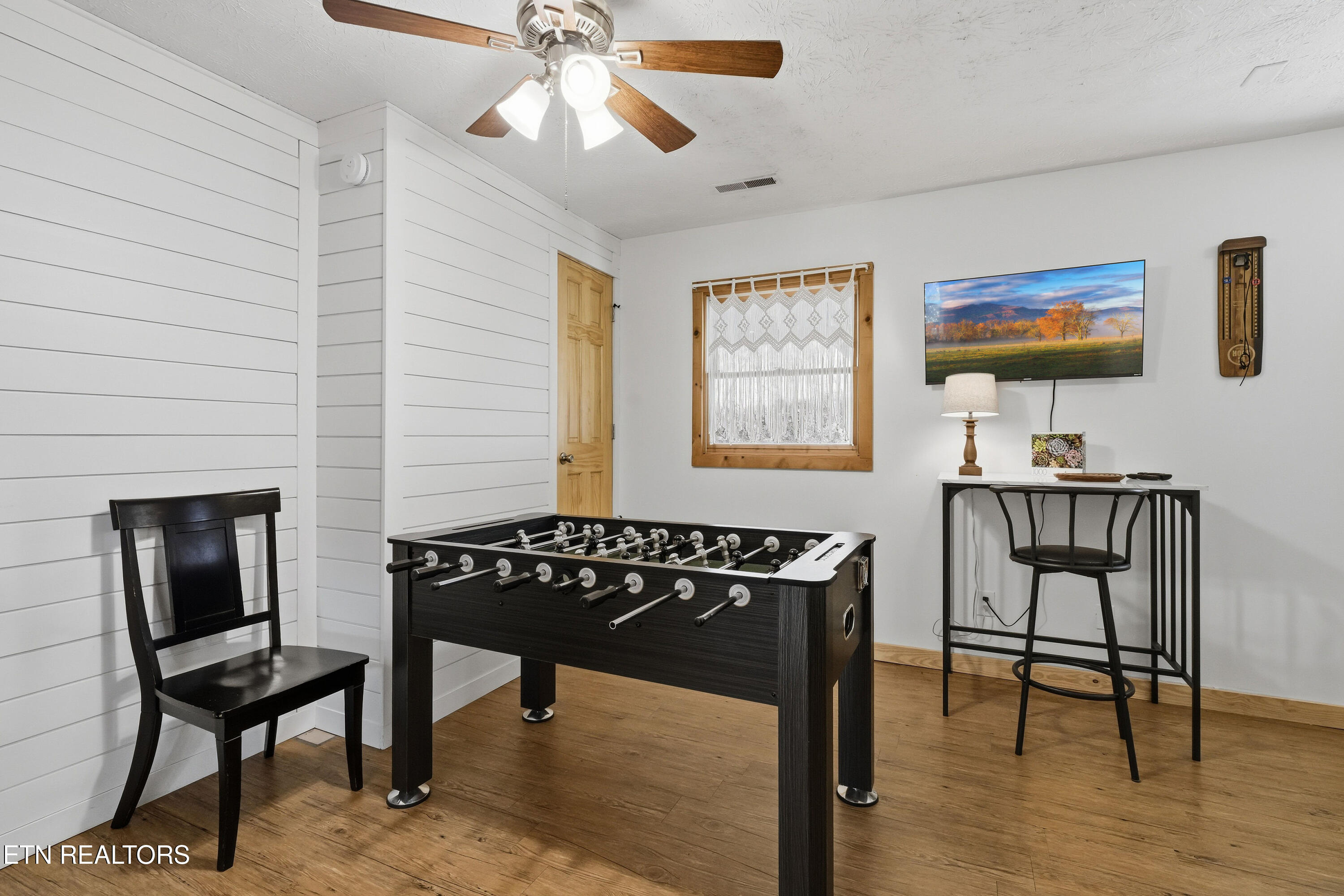 2489 Upper Middle Creek Road Sevierville, TN 37876 - Photo 23 of 57 2489-upper-middle-creek-rd-24