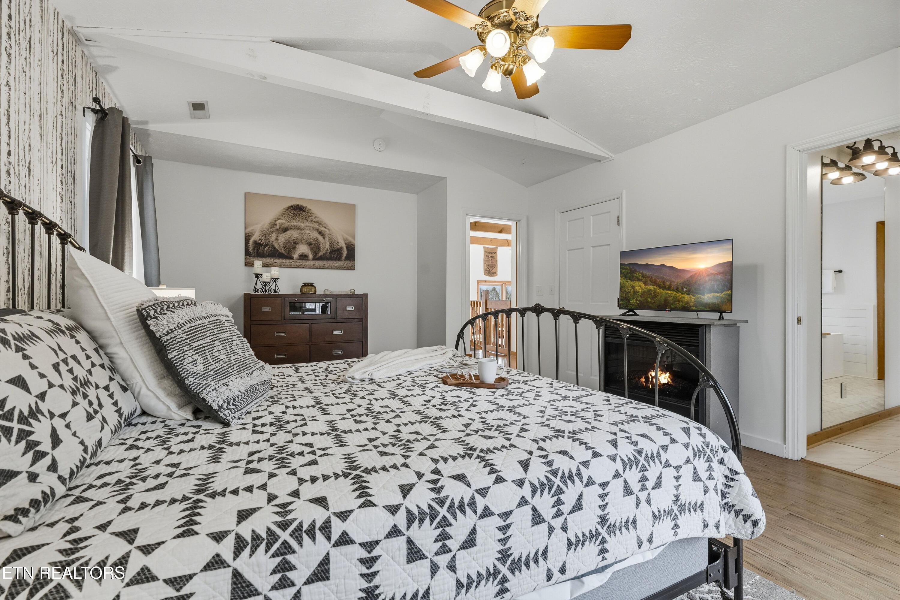 2489 Upper Middle Creek Road Sevierville, TN 37876 - Photo 31 of 57 2489-upper-middle-creek-rd-33