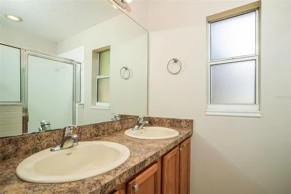 $2,015 | 919 Cumbran Lane, Kissimmee, FL 34758