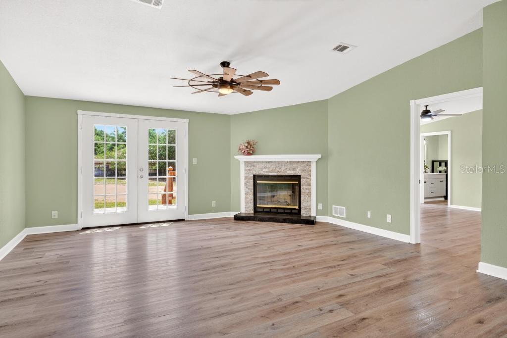 40100 Jim Scotts Road Leesburg, FL 34788 - Photo 11 of 80