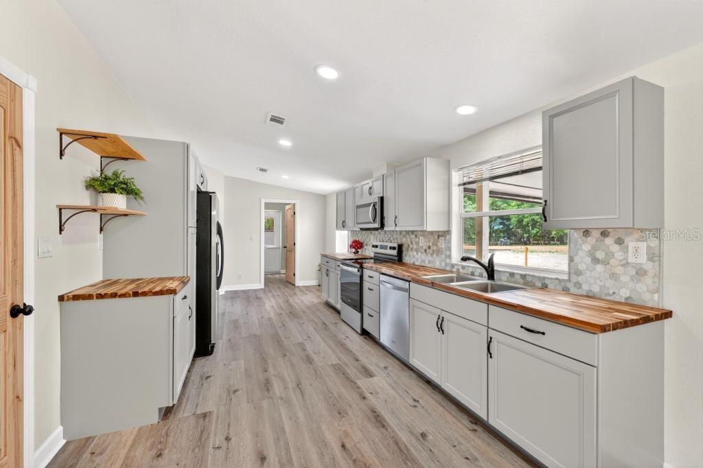 40100 Jim Scotts Road Leesburg, FL 34788 - Photo 17 of 80