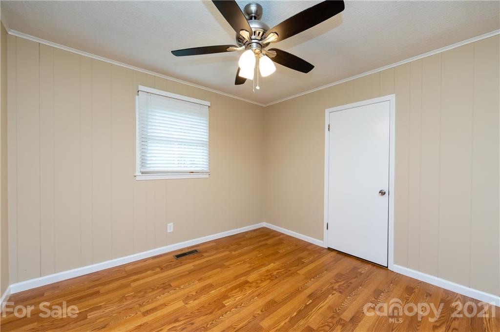 129 Riley Road Dallas, NC 28034 - Photo 31 of 41 Gallery Image 31