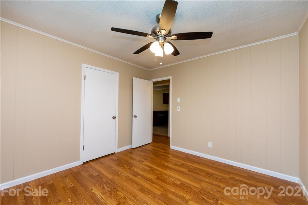 129 Riley Road Dallas, NC 28034 - Photo 32 of 41 Gallery Image 32
