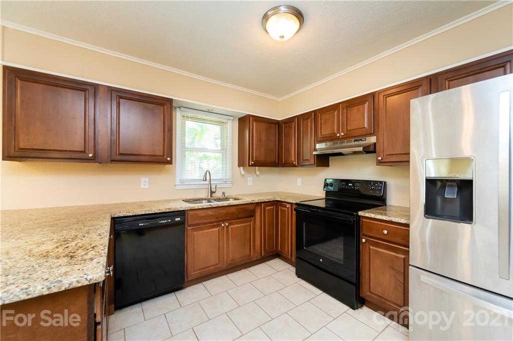 129 Riley Road Dallas, NC 28034 - Photo 10 of 41 Gallery Image 10
