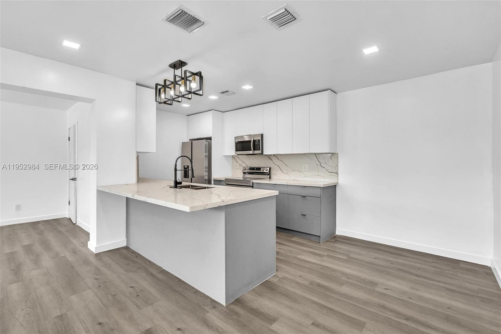 7041 Raleigh Street, Unit B Hollywood, FL 33024 - Photo 14 of 43