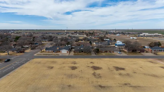 $389,500 | 405 Centre Street, Hereford, TX 79045