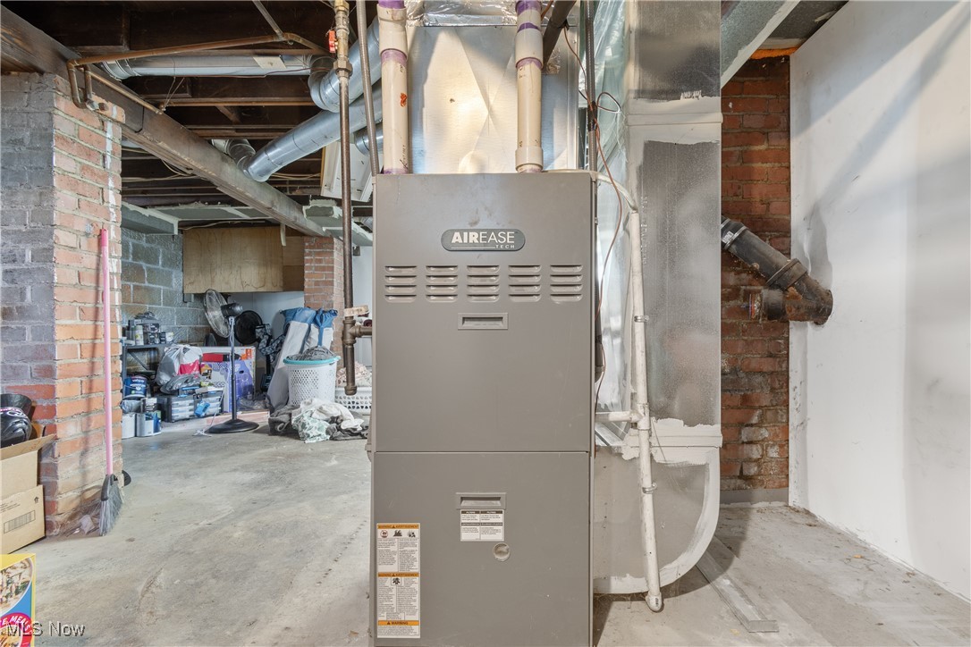 3609 Mahoning Road Northeast Canton, OH 44705 - Photo 22 of 31 Utilities with heating unit