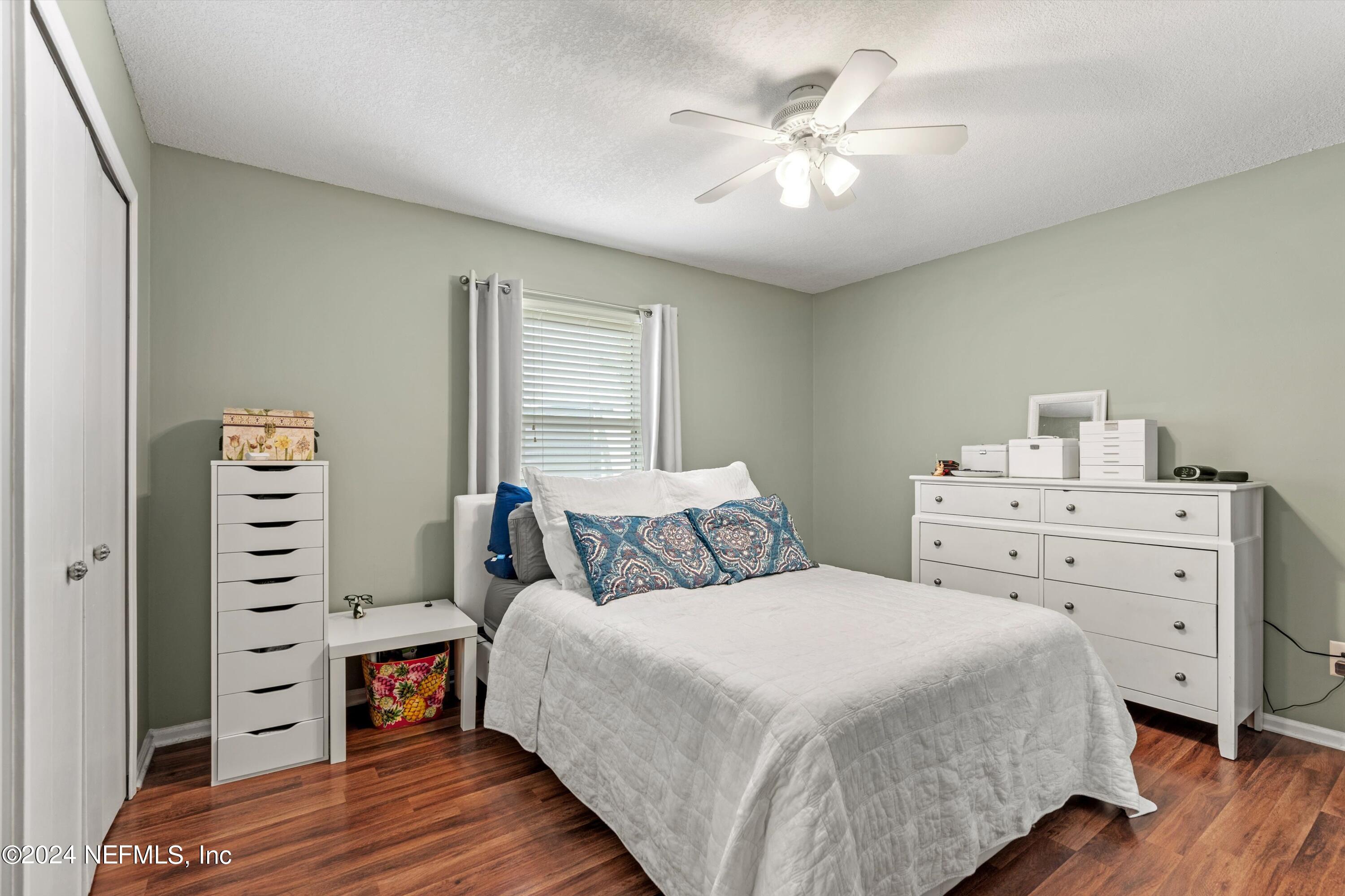 8837 Ivey Road Jacksonville, FL 32216 - Photo 12 of 22 13-Primary Bedroom