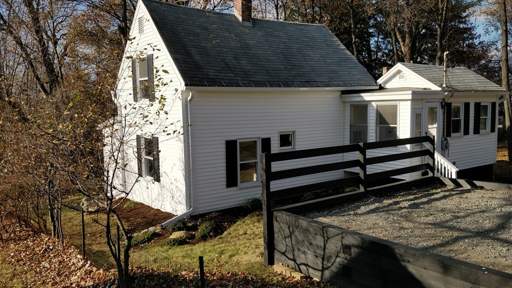 108 R Pratt Street Fitchburg, MA 01420 - Photo 2 of 30