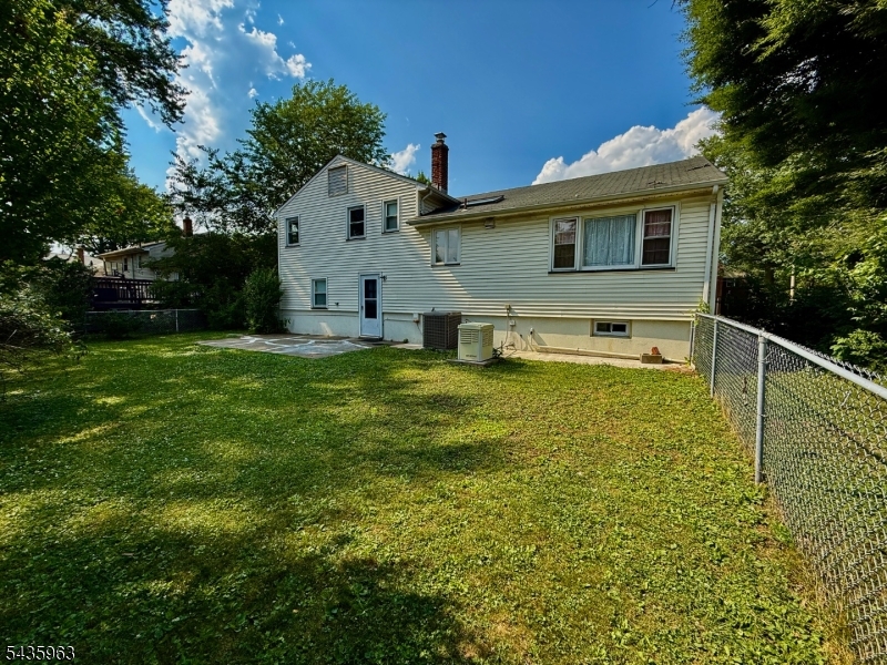 65 Wabeno Avenue Springfield, NJ 07081 - Photo 6 of 43