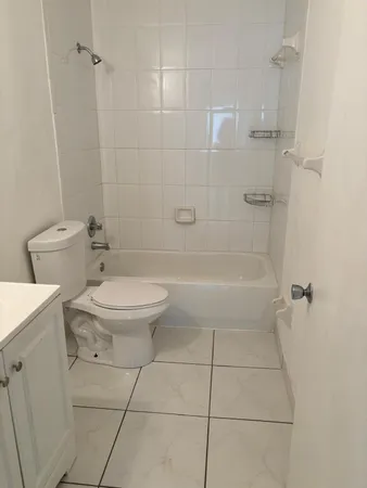 $2,300 | 2148 Northwest 57th Avenue, Unit 14E, Lauderhill, FL 33313