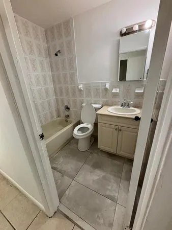 $2,300 | 2148 Northwest 57th Avenue, Unit 14E, Lauderhill, FL 33313
