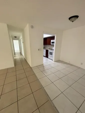 $2,300 | 2148 Northwest 57th Avenue, Unit 14E, Lauderhill, FL 33313