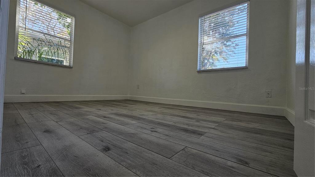 1325 Mary L Road Clearwater, FL 33755 - Photo 17 of 28