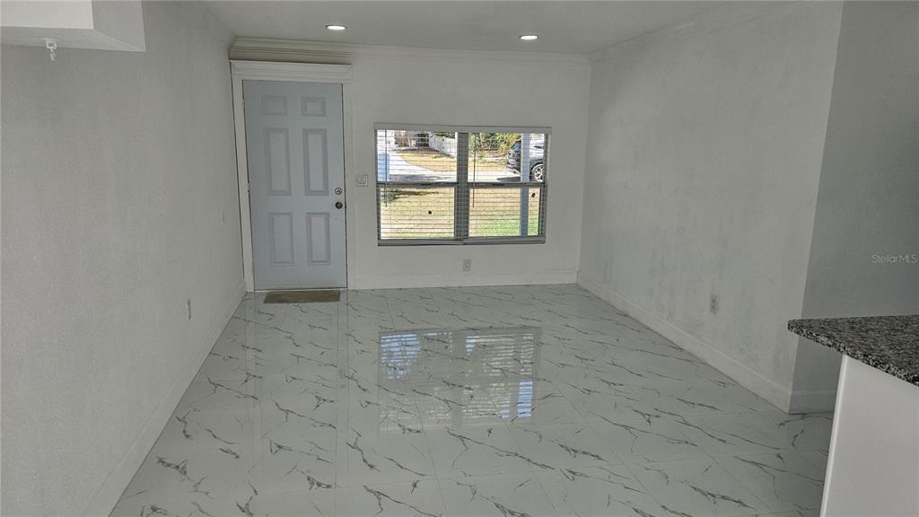 1325 Mary L Road Clearwater, FL 33755 - Photo 4 of 28